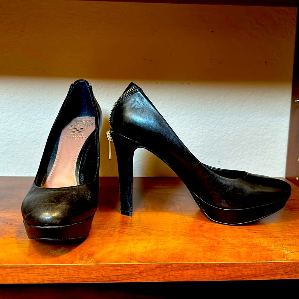 Black Vince Camuto platform style heels
Size 6.5
